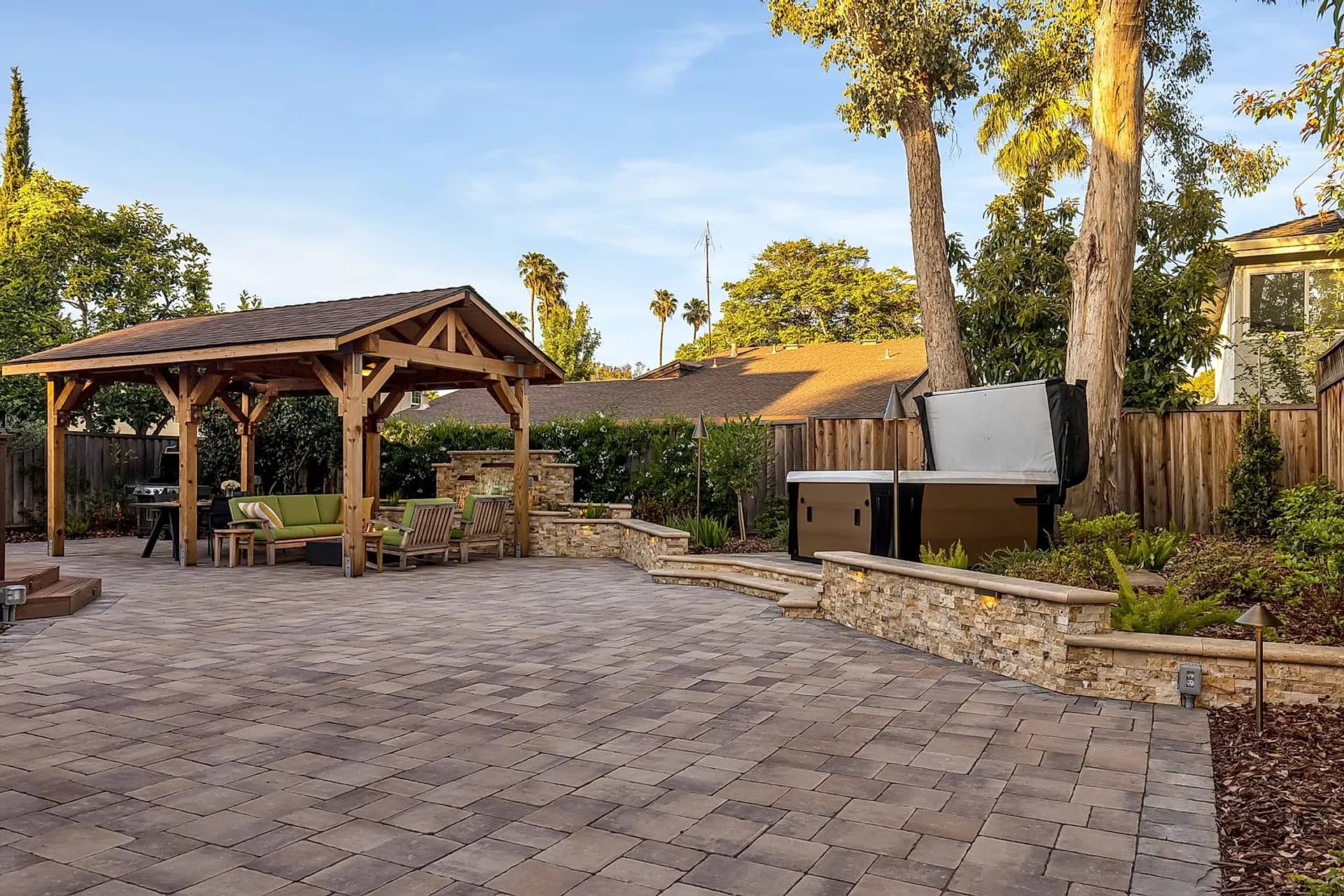 About R&R Backyard Remodeling
