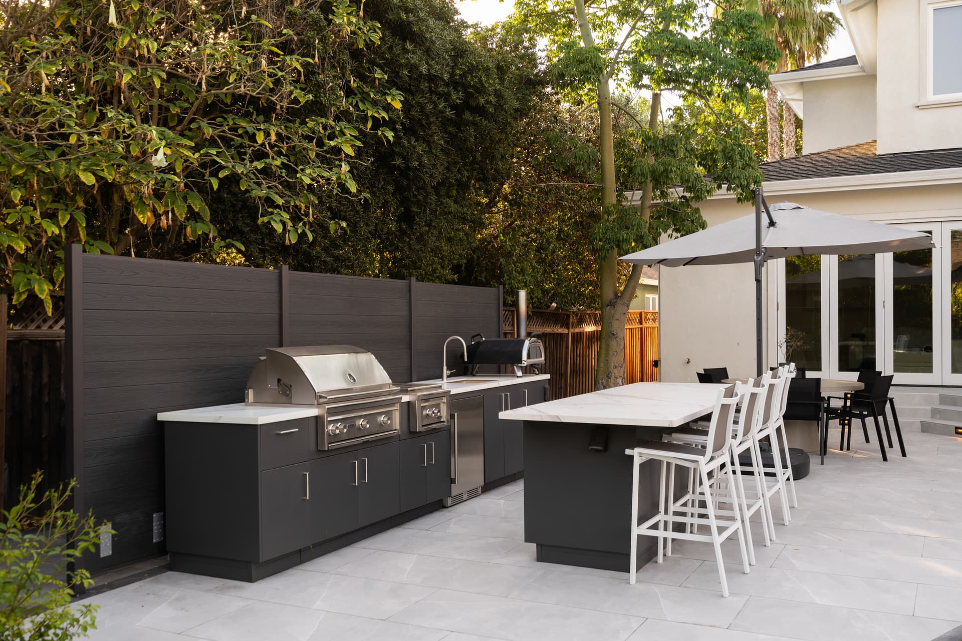 Outdoor Kitchen - R&R Backyard Remodeling